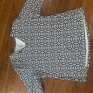 Lulu-B plus top 1x black and white